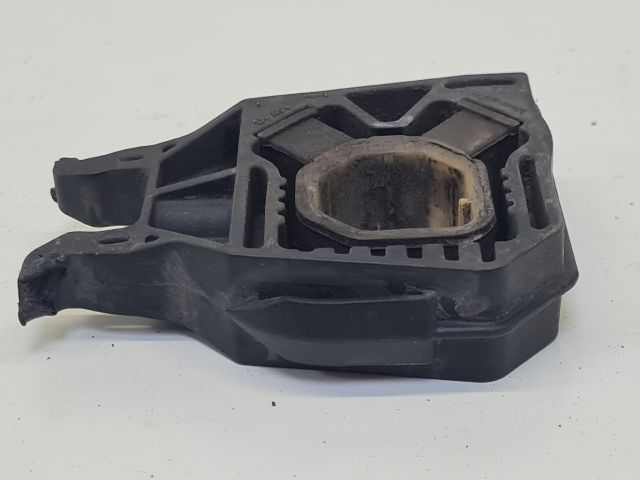 bontott VW GOLF VII Vízhűtő Radiátor Tartó