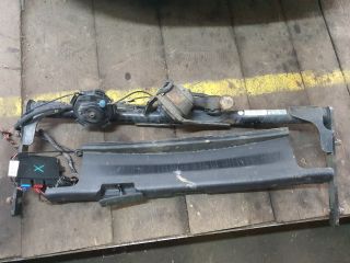 bontott VW GOLF VII Vonóhorog