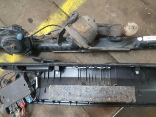 bontott VW GOLF VII Vonóhorog