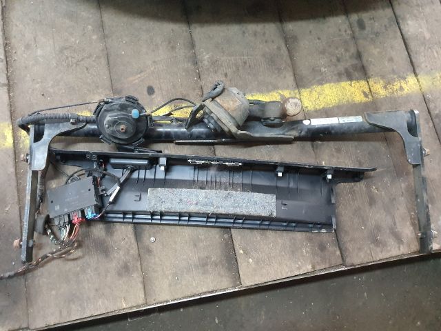 bontott VW GOLF VII Vonóhorog