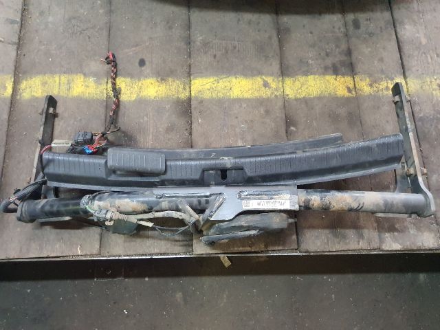 bontott VW GOLF VII Vonóhorog