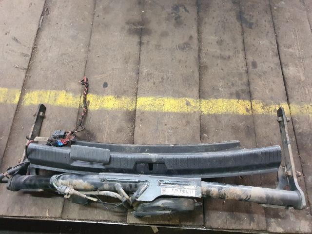 bontott VW GOLF VII Vonóhorog