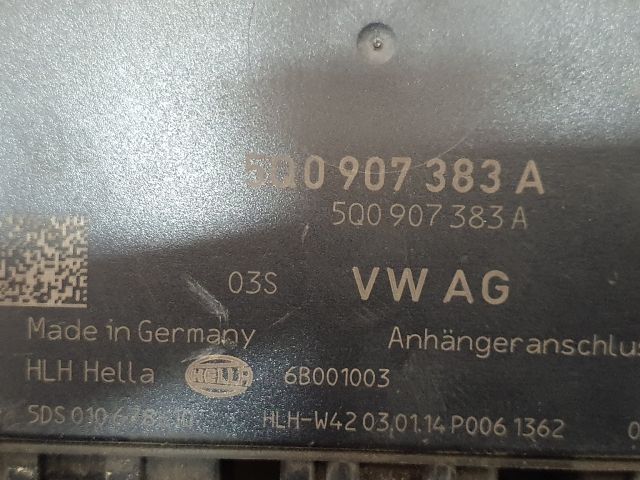 bontott VW GOLF VII Vonóhorog