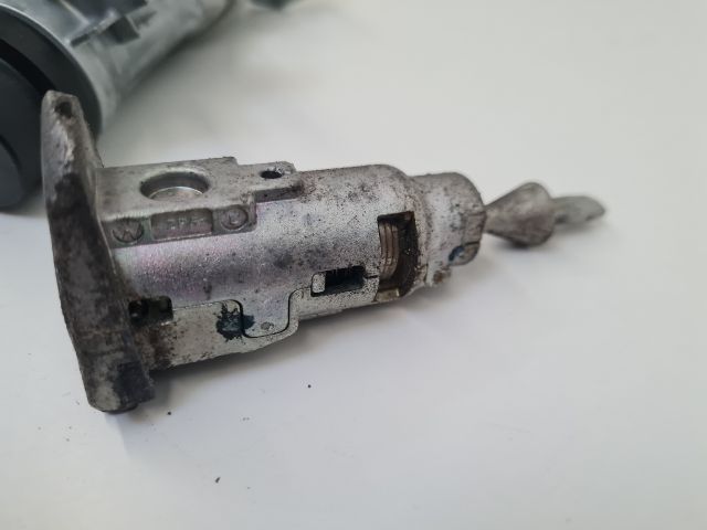 bontott VW GOLF VII Zárbetét Szett