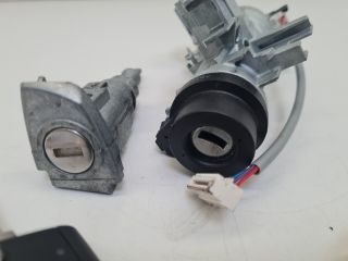 bontott VW GOLF VII Zárbetét Szett