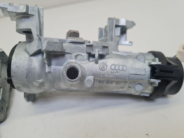 bontott VW GOLF VII Zárbetét Szett