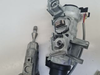 bontott VW GOLF VII Zárbetét Szett