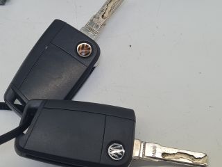 bontott VW GOLF VII Zárbetét Szett