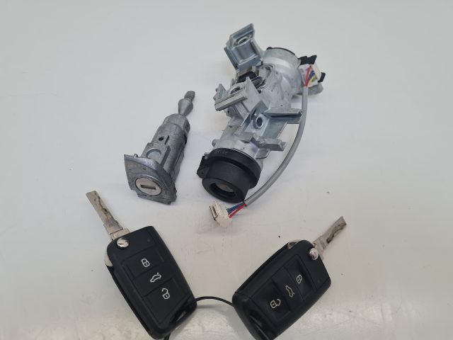 bontott VW GOLF VII Zárbetét Szett