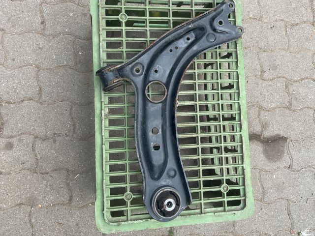 bontott VW GOLF VIII Bal első Lengőkar