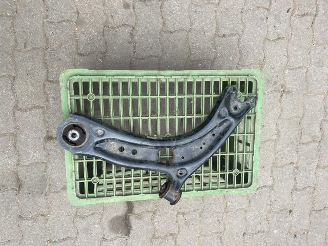 bontott VW GOLF VIII Bal első Lengőkar