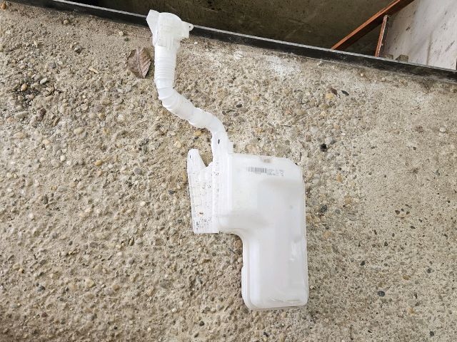 bontott VW GOLF VIII Ablakmosó Tartály