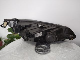 bontott VW GOLF VIII Bal Fényszóró