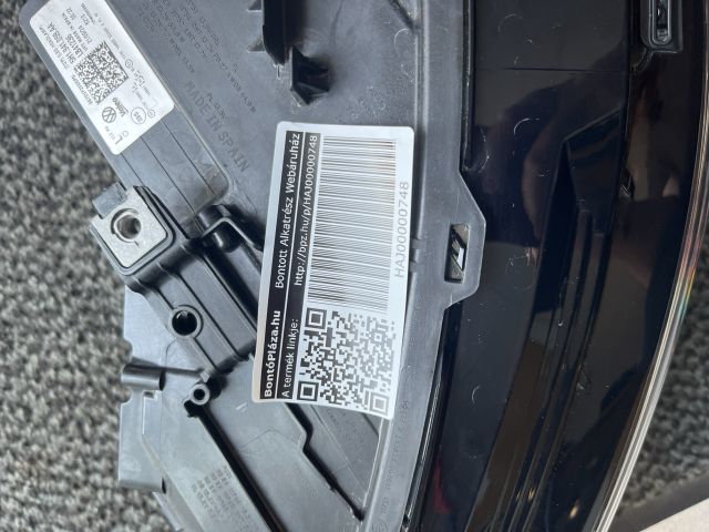 bontott VW GOLF VIII Bal Fényszóró