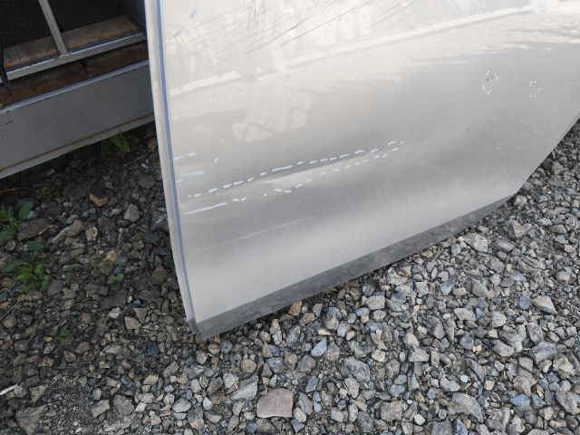 bontott VW GOLF VIII Bal hátsó Ajtó (Üres lemez)