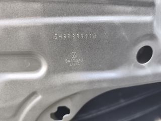 bontott VW GOLF VIII Bal hátsó Ajtó (Üres lemez)