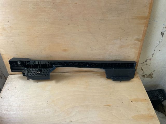 bontott VW GOLF VIII Bal hátsó Csomagtér Burkolat (Műanyag)