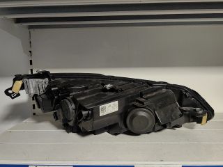 bontott VW GOLF VIII Bal Ledes Fényszóró