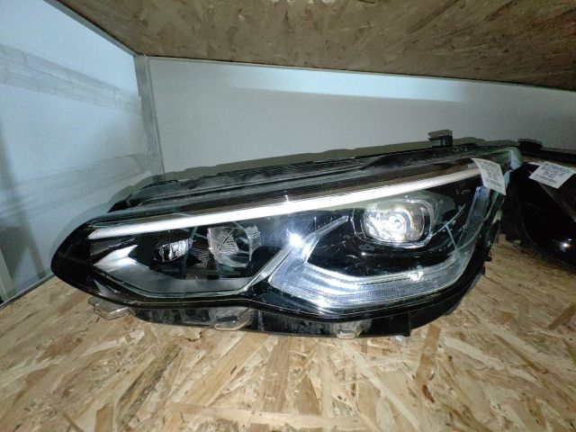 bontott VW GOLF VIII Bal Ledes Fényszóró