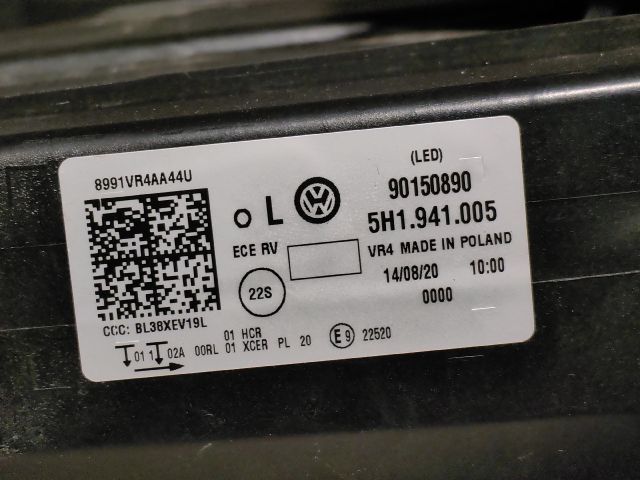 bontott VW GOLF VIII Bal Ledes Fényszóró