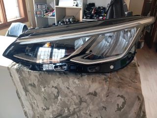 bontott VW GOLF VIII Bal Ledes Fényszóró