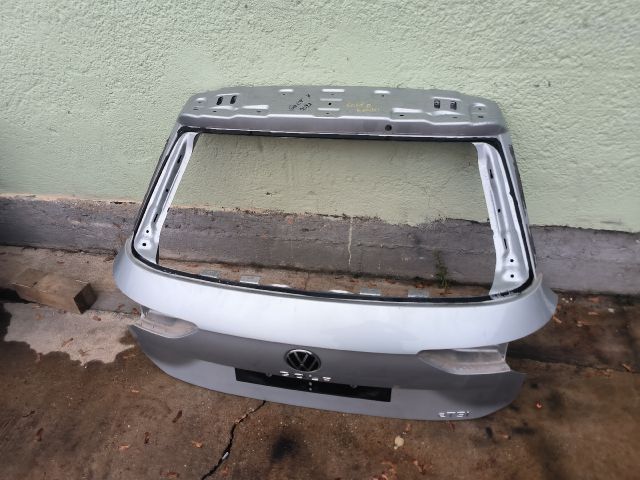 bontott VW GOLF VIII Csomagtérajtó (Részeivel)