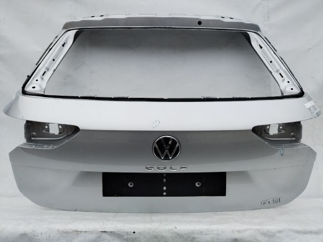 bontott VW GOLF VIII Csomagtérajtó (Üres lemez)