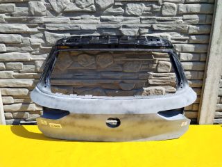 bontott VW GOLF VIII Csomagtérajtó (Üres lemez)