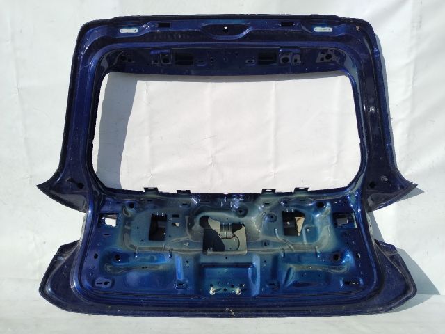 bontott VW GOLF VIII Csomagtérajtó (Üres lemez)