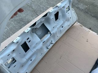 bontott VW GOLF VIII Csomagtérajtó (Üres lemez)