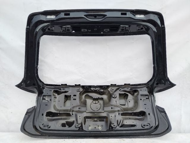 bontott VW GOLF VIII Csomagtérajtó (Üres lemez)