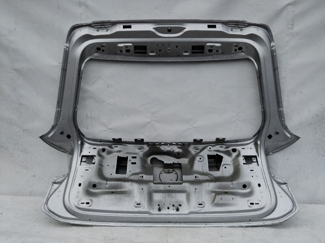 bontott VW GOLF VIII Csomagtérajtó (Üres lemez)