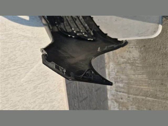 bontott VW GOLF VIII Első Lökhárító (Részeivel)