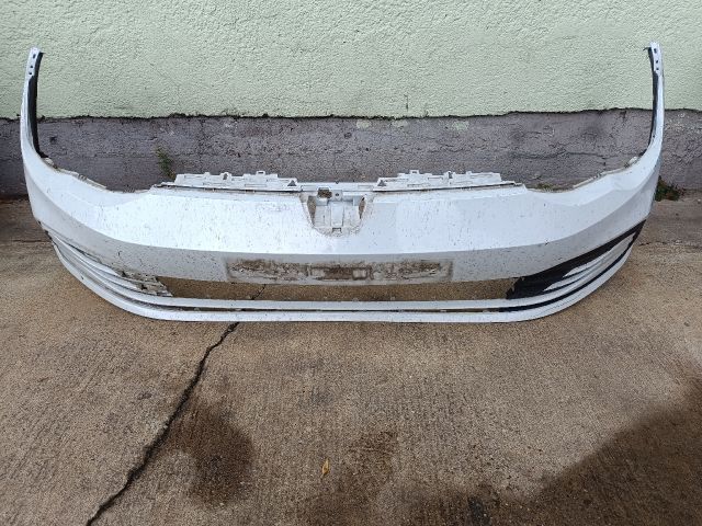 bontott VW GOLF VIII Első Lökhárító (Részeivel)