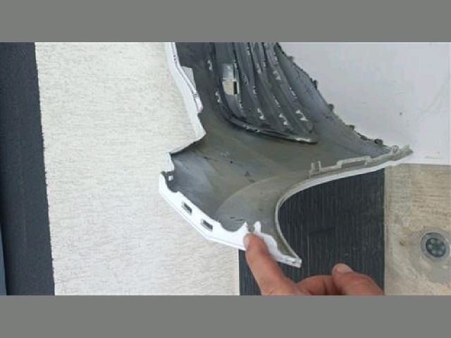 bontott VW GOLF VIII Első Lökhárító (Részeivel)