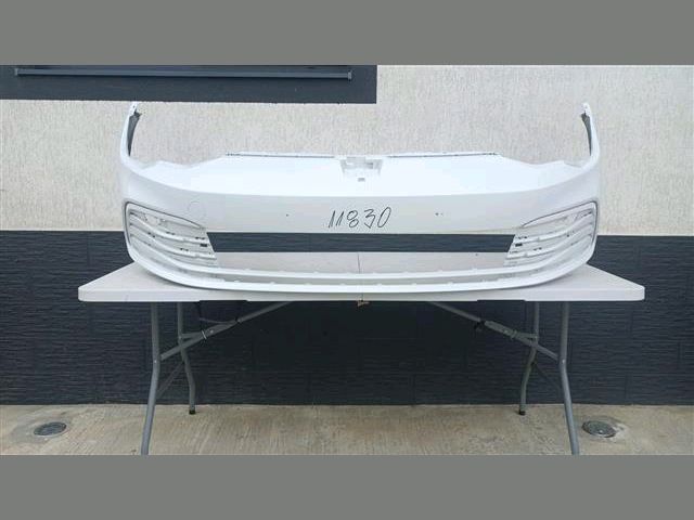 bontott VW GOLF VIII Első Lökhárító (Részeivel)