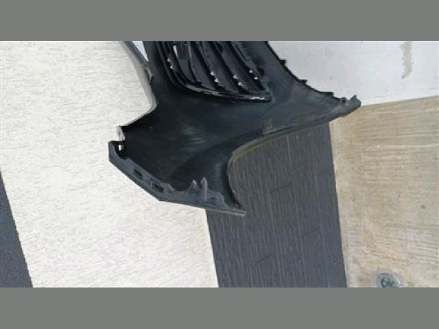 bontott VW GOLF VIII Első Lökhárító (Részeivel)