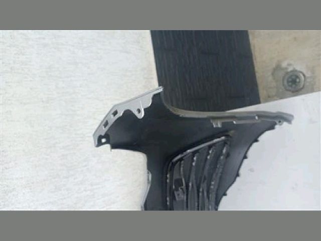 bontott VW GOLF VIII Első Lökhárító (Részeivel)