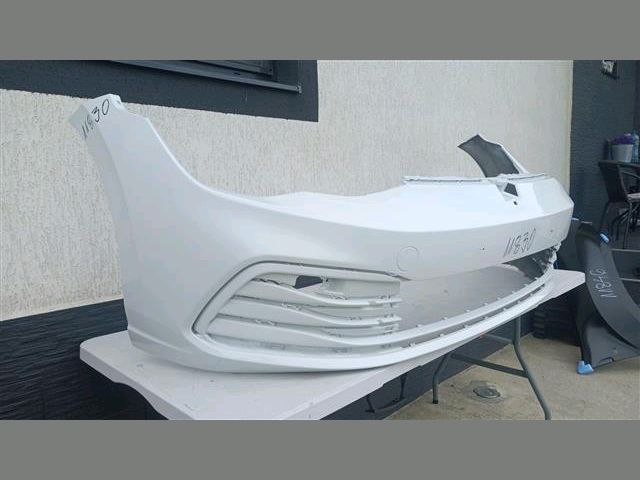bontott VW GOLF VIII Első Lökhárító (Részeivel)