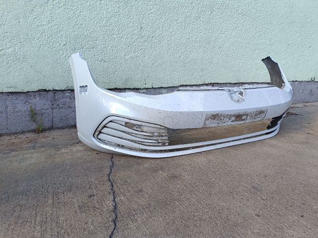 bontott VW GOLF VIII Első Lökhárító (Részeivel)