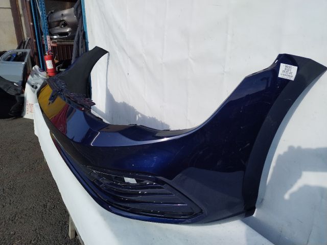 bontott VW GOLF VIII Első Lökhárító (Üresen)