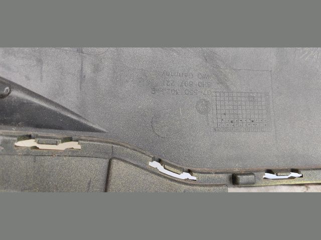 bontott VW GOLF VIII Első Lökhárító (Üresen)