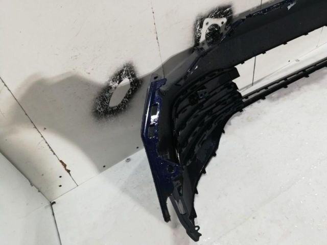 bontott VW GOLF VIII Első Lökhárító (Üresen)