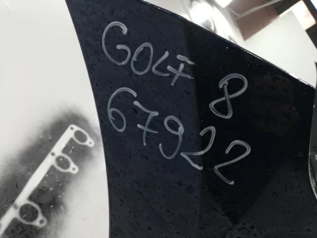 bontott VW GOLF VIII Első Lökhárító (Üresen)