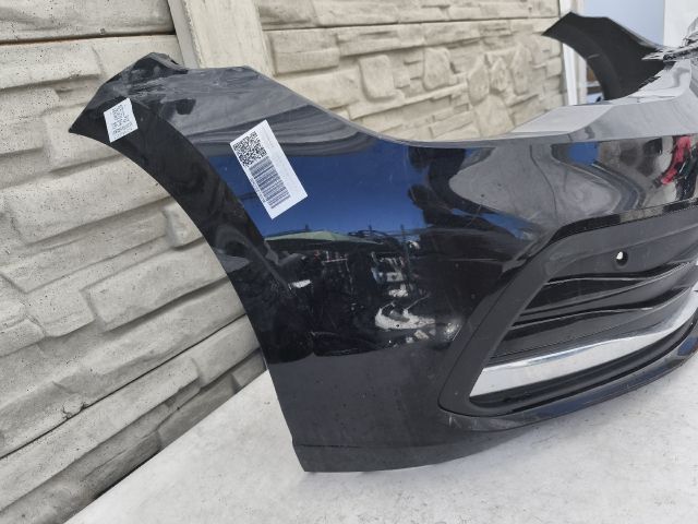 bontott VW GOLF VIII Első Lökhárító (Üresen)