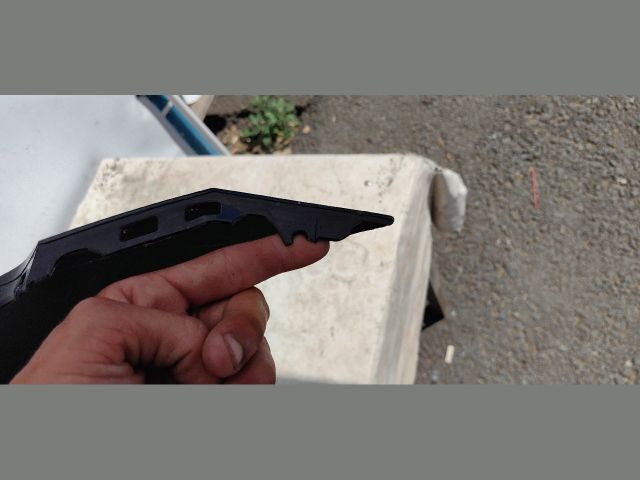 bontott VW GOLF VIII Első Lökhárító (Üresen)