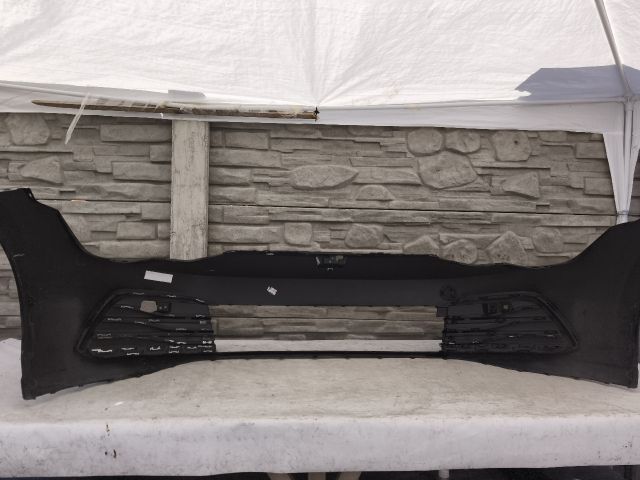 bontott VW GOLF VIII Első Lökhárító (Üresen)