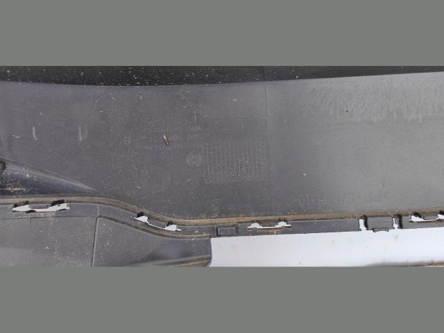 bontott VW GOLF VIII Első Lökhárító (Üresen)