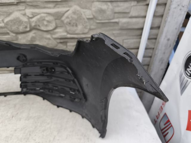 bontott VW GOLF VIII Első Lökhárító (Üresen)