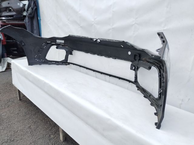 bontott VW GOLF VIII Első Lökhárító (Üresen)